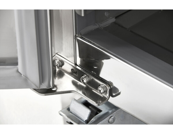 Sterling Pro SPCF300N 3 Door Freezer Counter 417L Sterling Pro SPCF300N 3 Door Freezer Counter 417L - Image 4